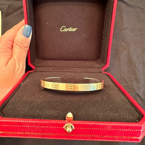 Cartier cuff LOVE bracelet yellow gold size 18 - Picture 10 of 12
